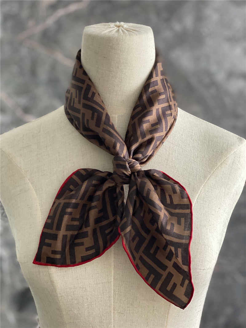 Fendi store scarf red